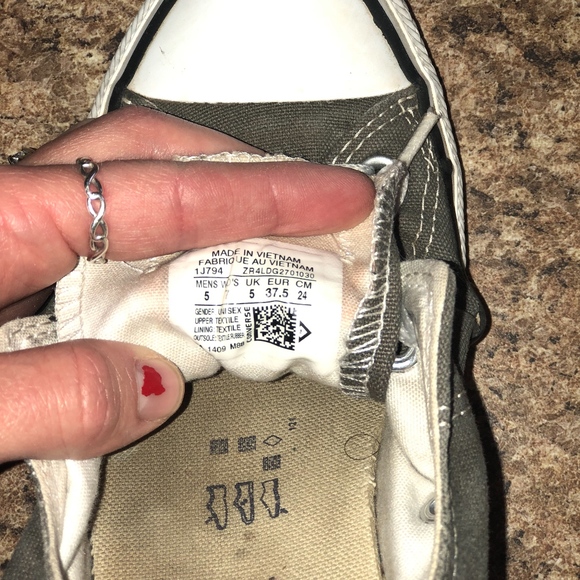 gray converse - Picture 5 of 5